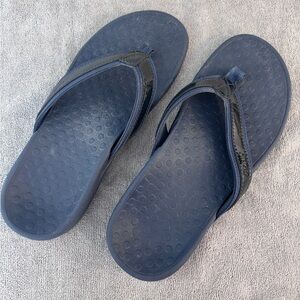 Vionic Navy Blue Flip Flops Size 7